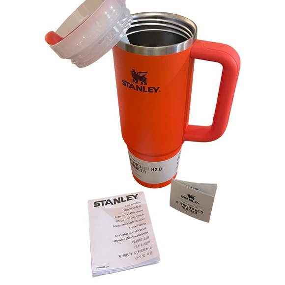 NWT Stanley | Quencher H2.0 Flowstate Tumbler | 30 oz. | Tigerlily Plum - Picture 8 of 10